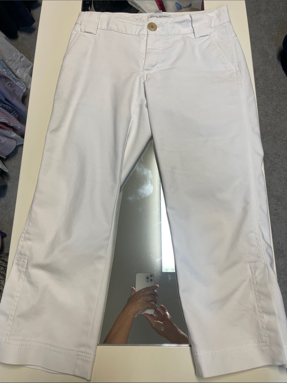 Banana Republic White Cropped Capris